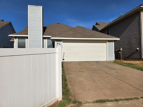 2nd image of 1010 Devonshire Dr