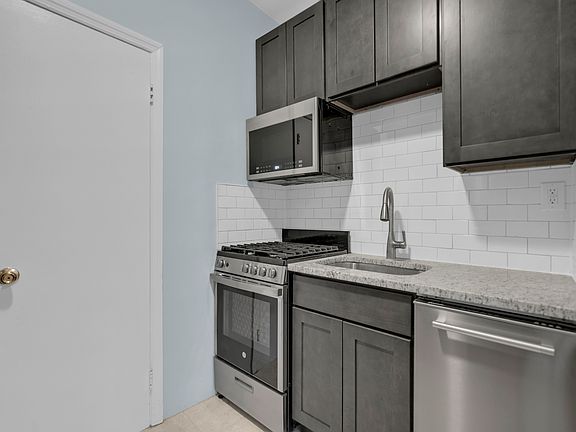 3rd image of 135-137 Hopkins Ave #8