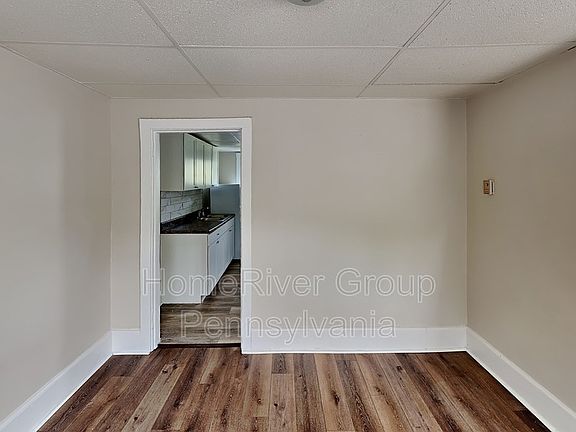 4th image of 511 Spear Way