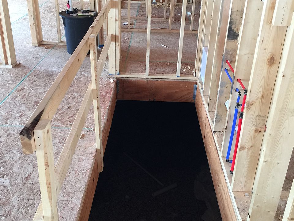 1st image of 1419 Mamerow Ln W