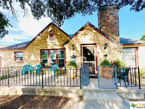 701 Park St, Gatesville, TX 76528