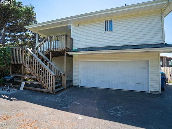 3rd image of 5520 NW Jetty Ave