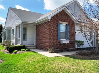 999 Scottsdale Dr, Hampshire, IL 60140