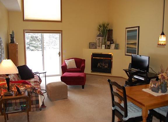 3rd image of 3548 Abercrombie Ln