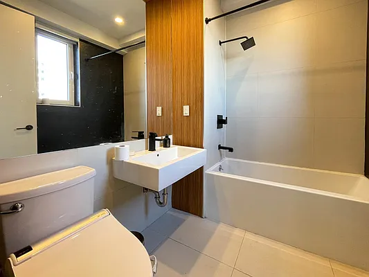 Rented by ERNY LLC | media 45