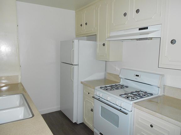 5th image of 1812 Corinth Ave APT 9