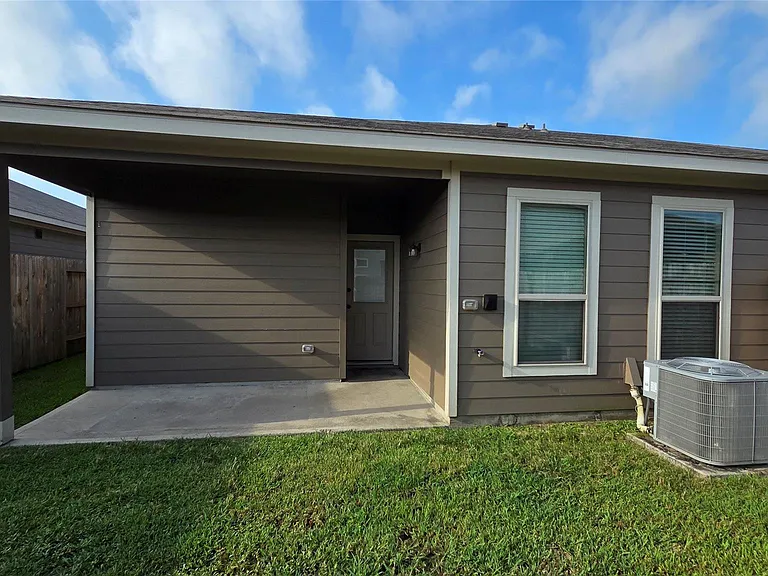 9860 Grosbeak Ln — Photo 8