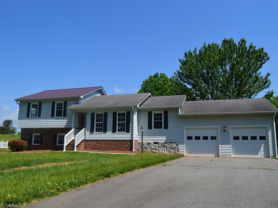 1st image of 301 Branch Dr