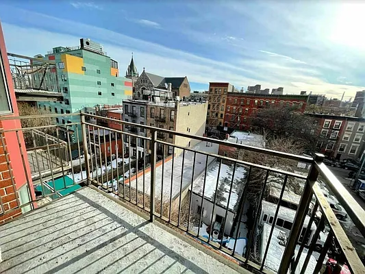 Rented by Compass | media 17