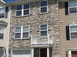 35 Dunlap Dr, Charles Town, WV 25414