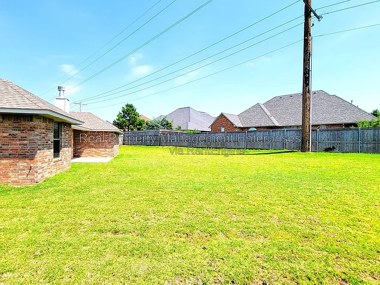 4500 Oasis Ct — Photo 22