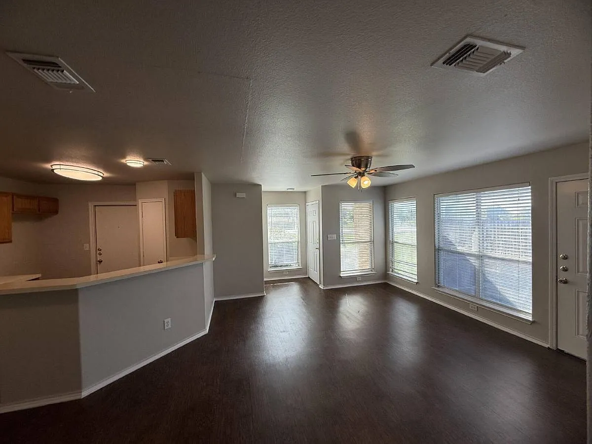 2744 FM #1044 in New Braunfels, TX 78130 — Photo 4