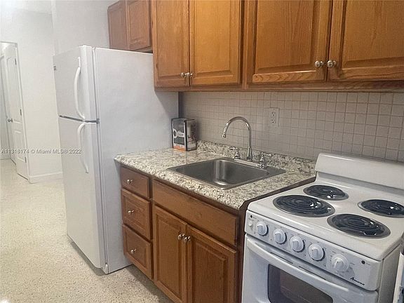 5th image of 3055 SW 1st Ave #201