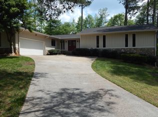 5783 Williamsburg Dr, Norcross, GA 30093