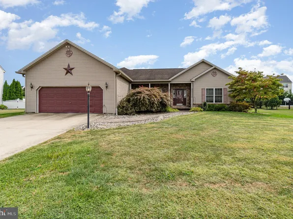 5993 Three Rivers Dr, Harrisburg, PA 17112