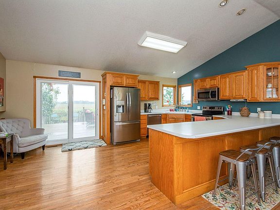 2nd image of 7105 SE 52nd St