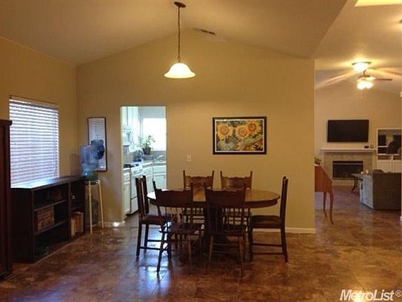 5th image of 1726 Mills Dr