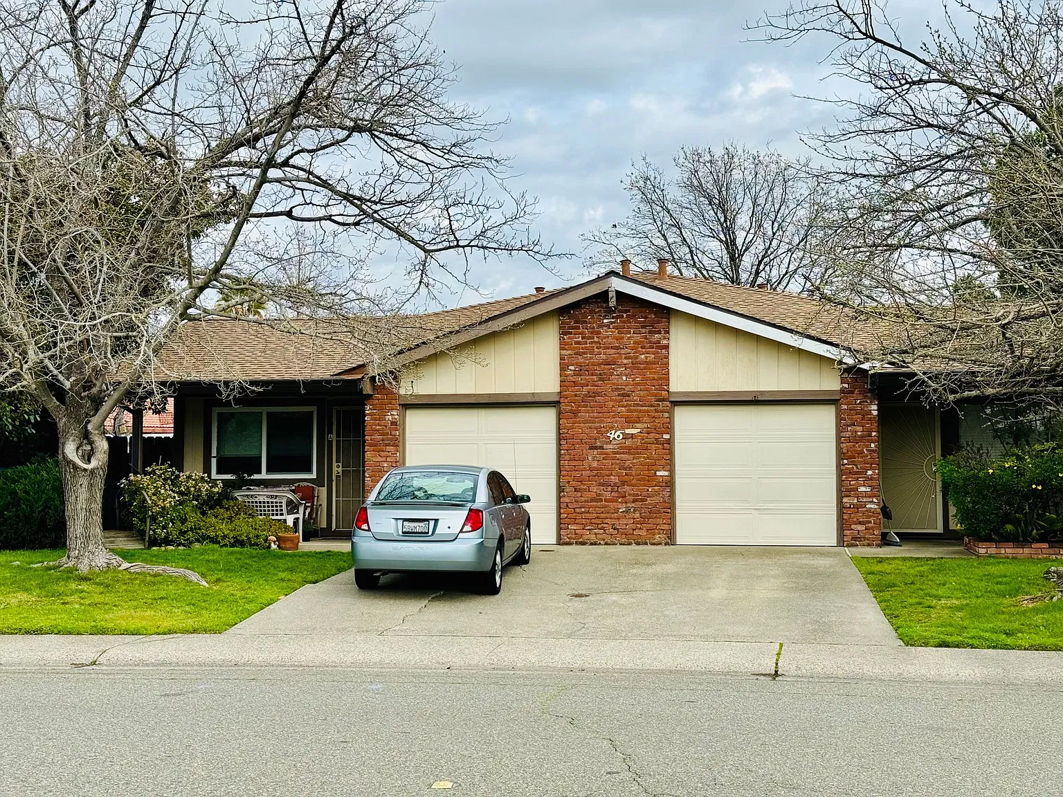 46 Dean Way — Photo 1