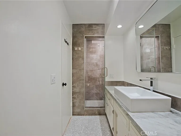 3407 Ocean Ave #B — Photo 14