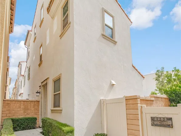 2205 Strawberry Ct, Upland, CA 91786