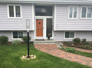 9 Fatima Rd, Stoneham, MA 02180