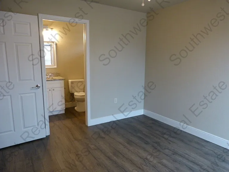 1305 Mission Dr. — Photo 14