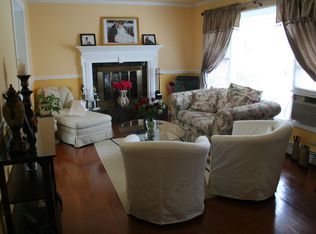 46 Norwood Rd, Hampton Bays, NY 11946