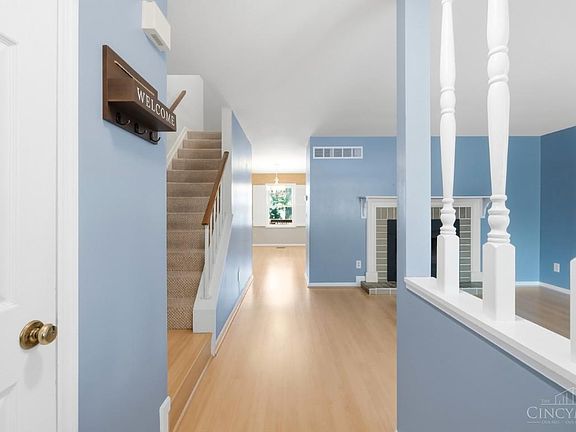 3rd image of 9132 Dominion Cir