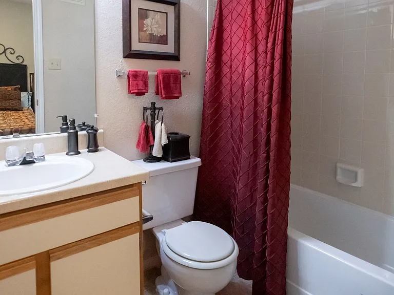 The Summit Apartments — Photo 6