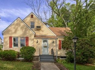 9 Fordham Rd, Lawrence, MA 01841