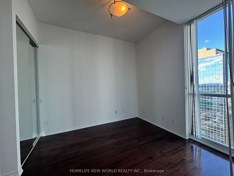 770 Bay St #Penthouse 206 — Photo 14