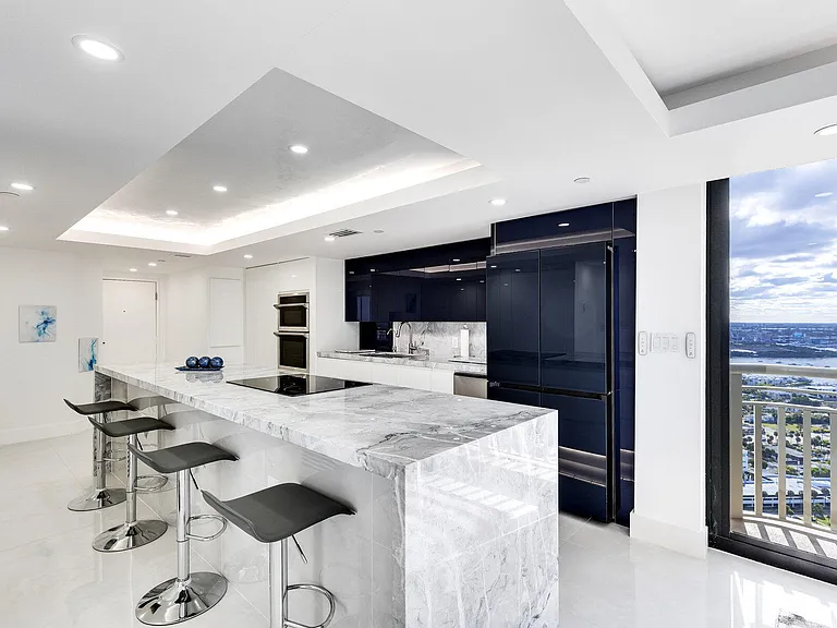 3000 N Ocean Dr #Penthouse A — Photo 10