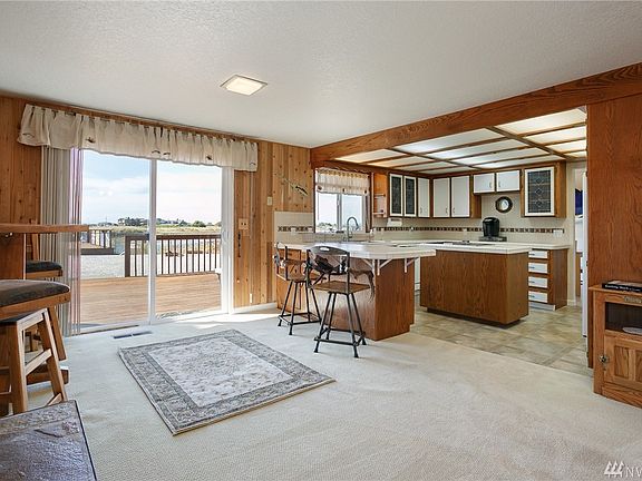 5th image of 4225 Saltspring Dr
