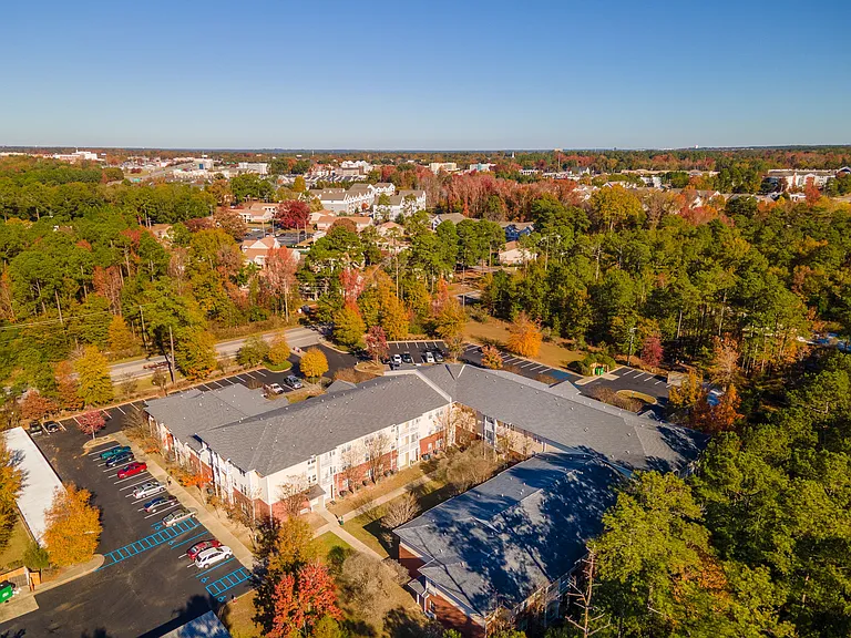 Enjoy convenient urban living with easy access to everything Columbia has to offer, professionally operated by Highlands Vista Group.