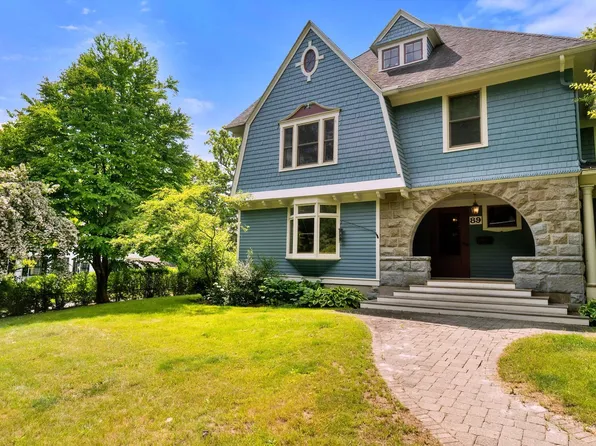 89 Taconic Ave, Great Barrington, MA 01230