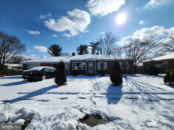 3507 Centerfield Rd, Harrisburg, PA 17109