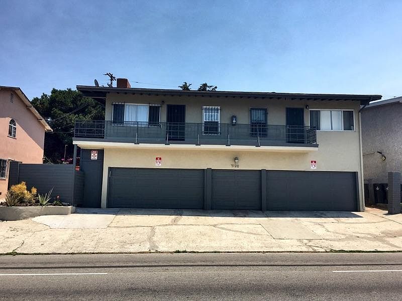 6 Unit building