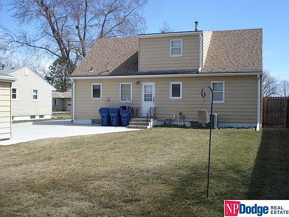 3rd image of 1631 N Garfield St