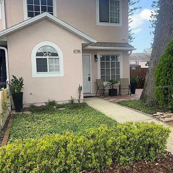 6738 Magnolia Pointe Cir — Photo 3