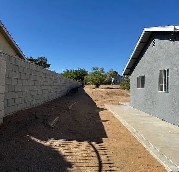 18063 Catalpa St — Photo 14