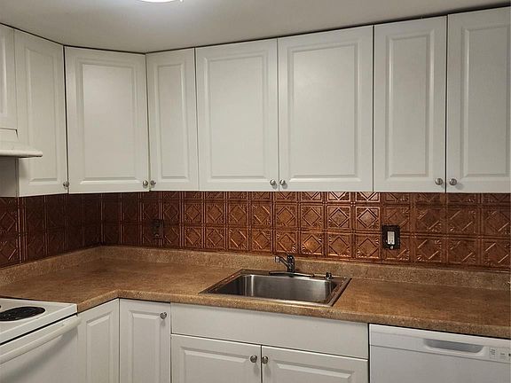 5th image of 4165 SW 67th Avenue #101B