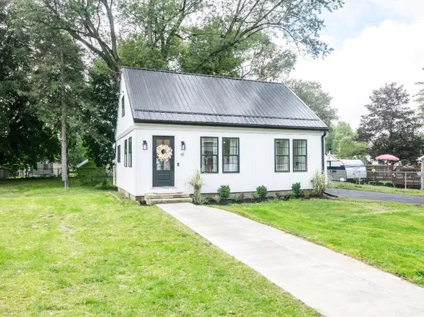 41 Erwin St, Painted Post, NY 14870