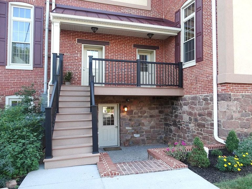 Entrance to Apartment