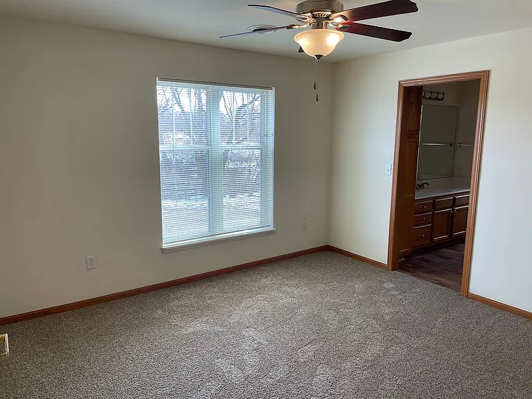 Door Creek Apartments — Photo 25