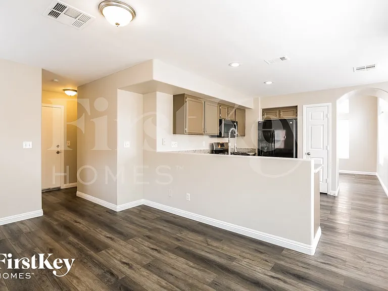 8905 Ballad Ave — Photo 6
