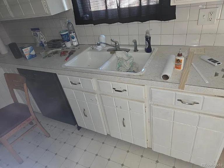 8618 W 62nd Pl — Photo 9