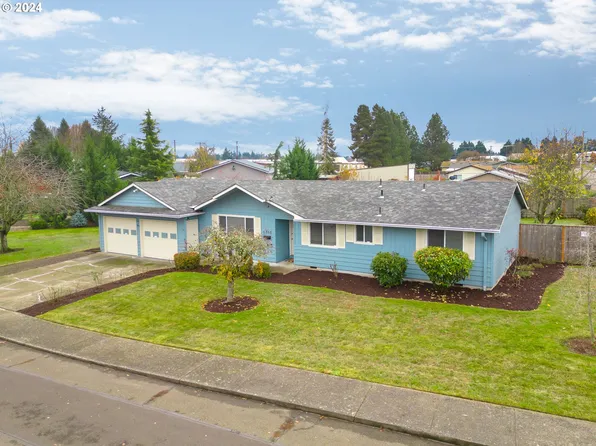 1710 NE 18th St, McMinnville, OR 97128