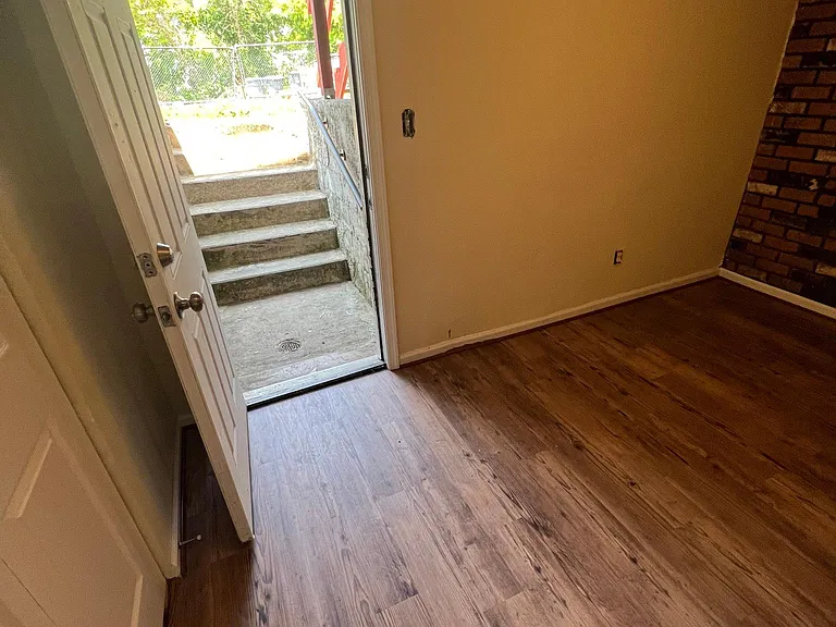 202 Virginia Ave — Photo 18