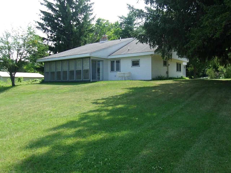 1st image of 03688 Sweetbrier Ln