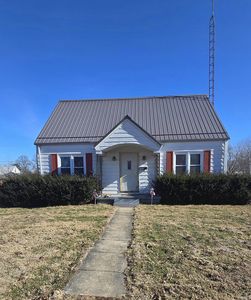 712 S Washington St, Jasonville, IN, 47438